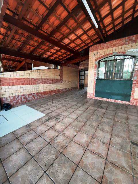 Casa à venda com 2 quartos, 150m² - Foto 2