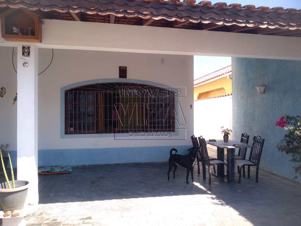 Casa à venda com 2 quartos, 500m² - Foto 2