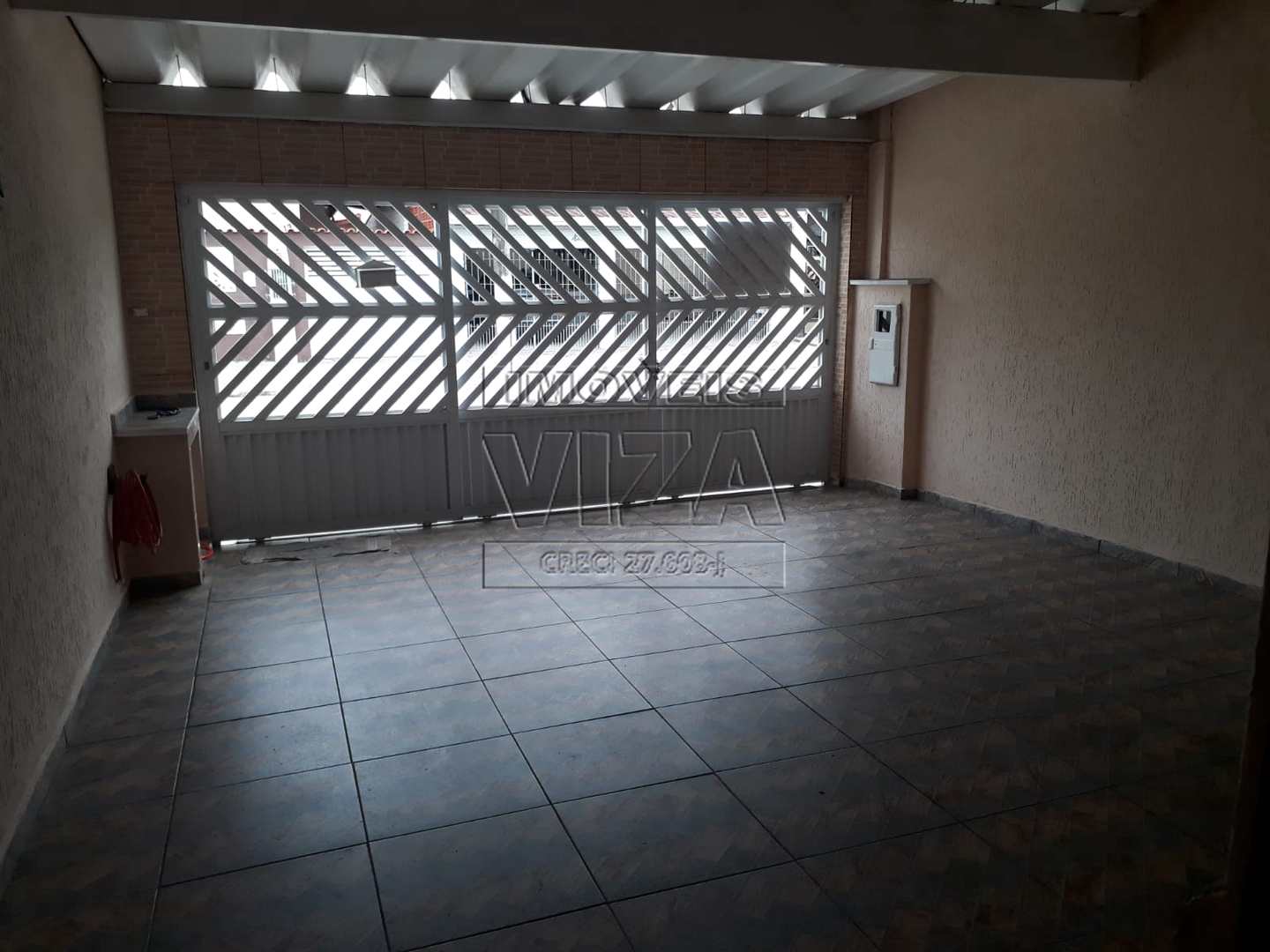 Casa à venda com 2 quartos, 168m² - Foto 2