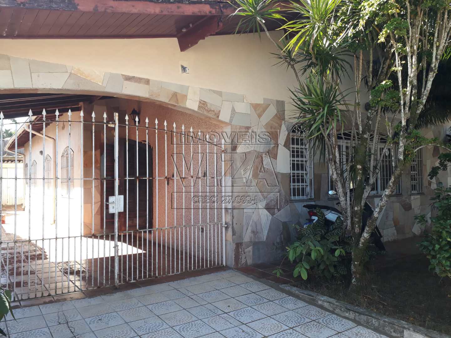 Casa à venda com 4 quartos, 360m² - Foto 1