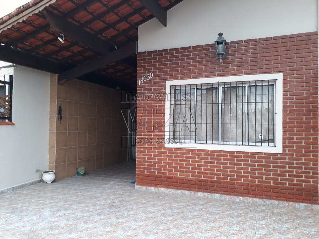 Casa à venda com 3 quartos, 189m² - Foto 1