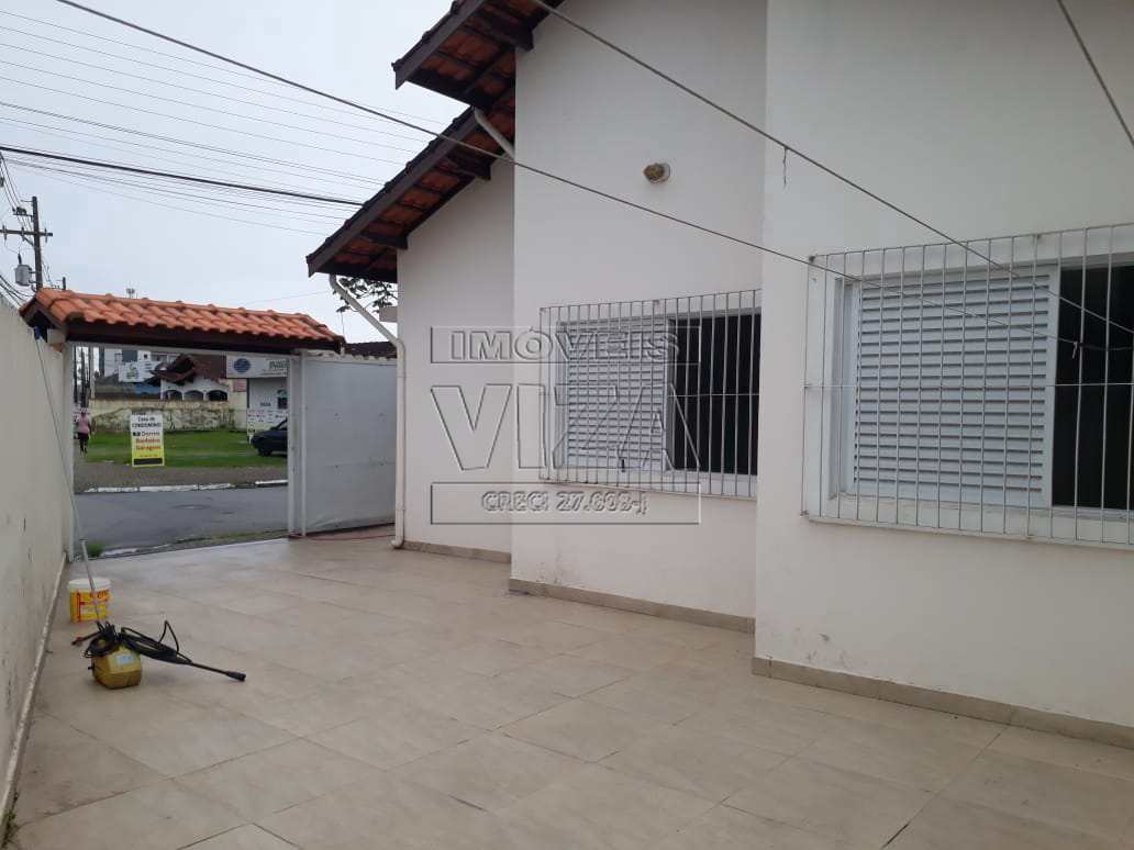 Casa à venda com 2 quartos, 125m² - Foto 1