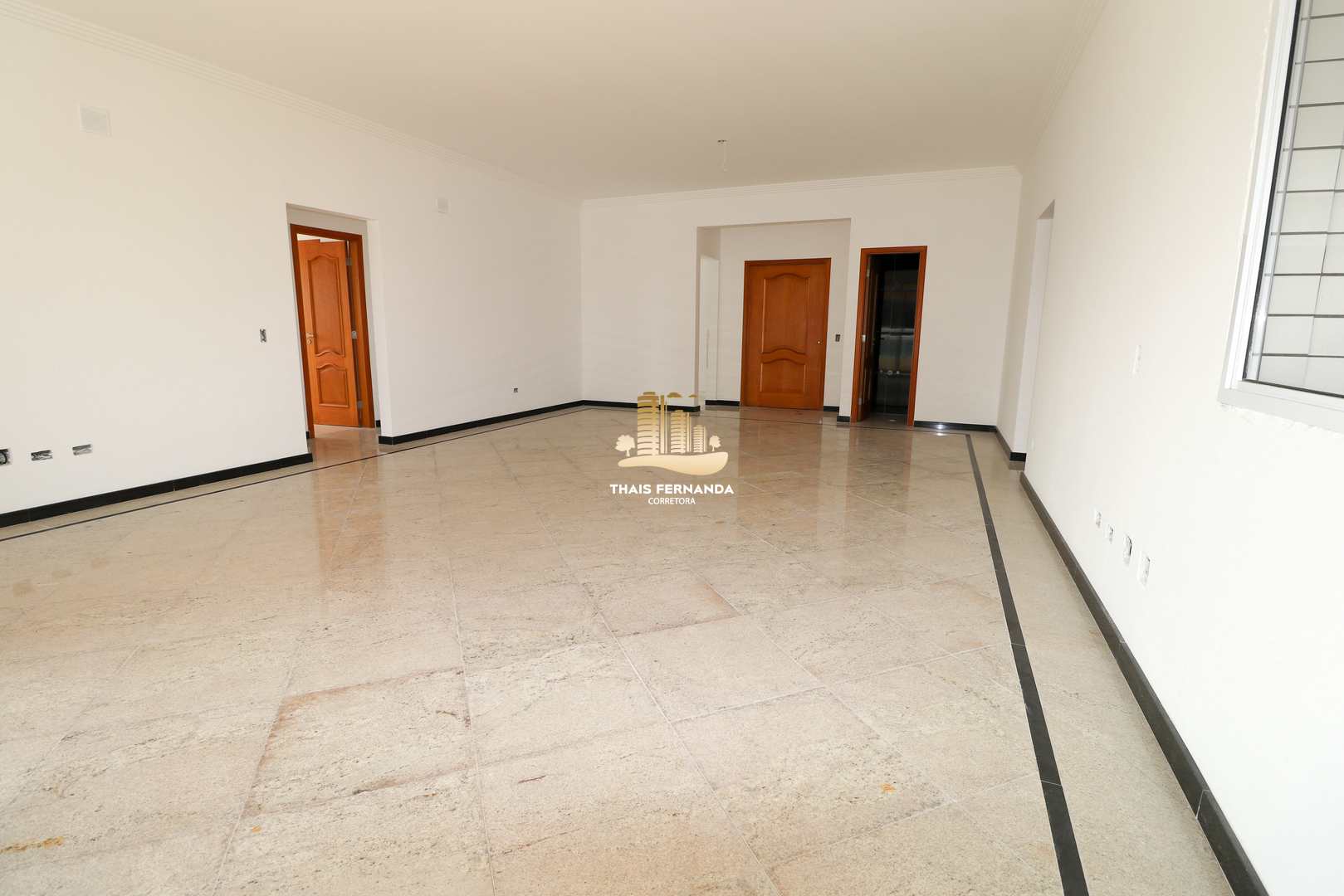 Apartamento à venda com 3 quartos, 104m² - Foto 2