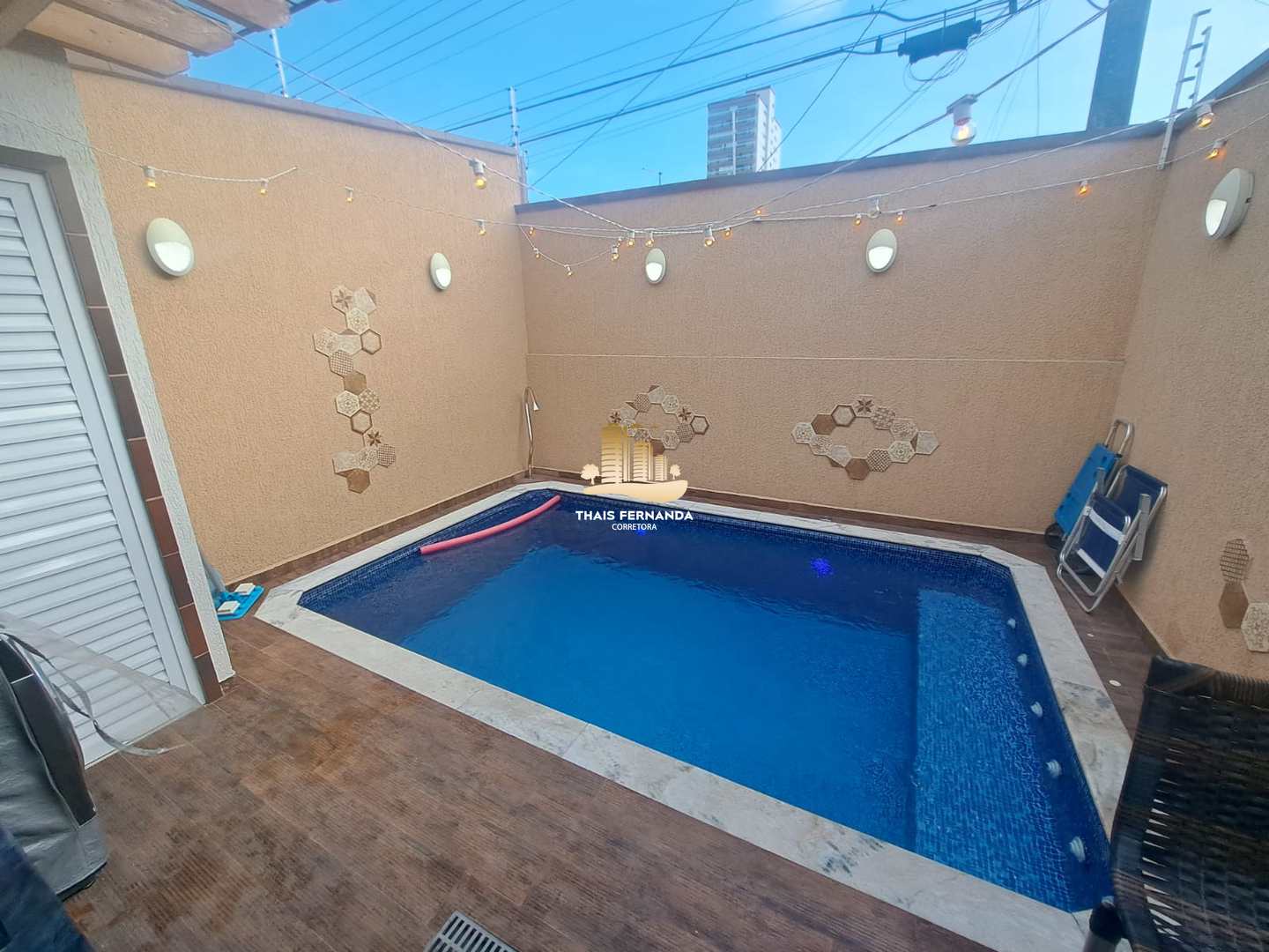 Casa à venda com 2 quartos, 85m² - Foto 1