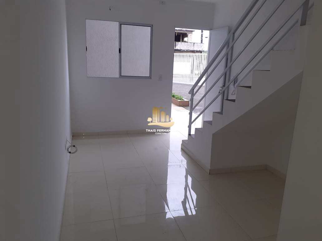 Sobrado à venda com 2 quartos, 47m² - Foto 1