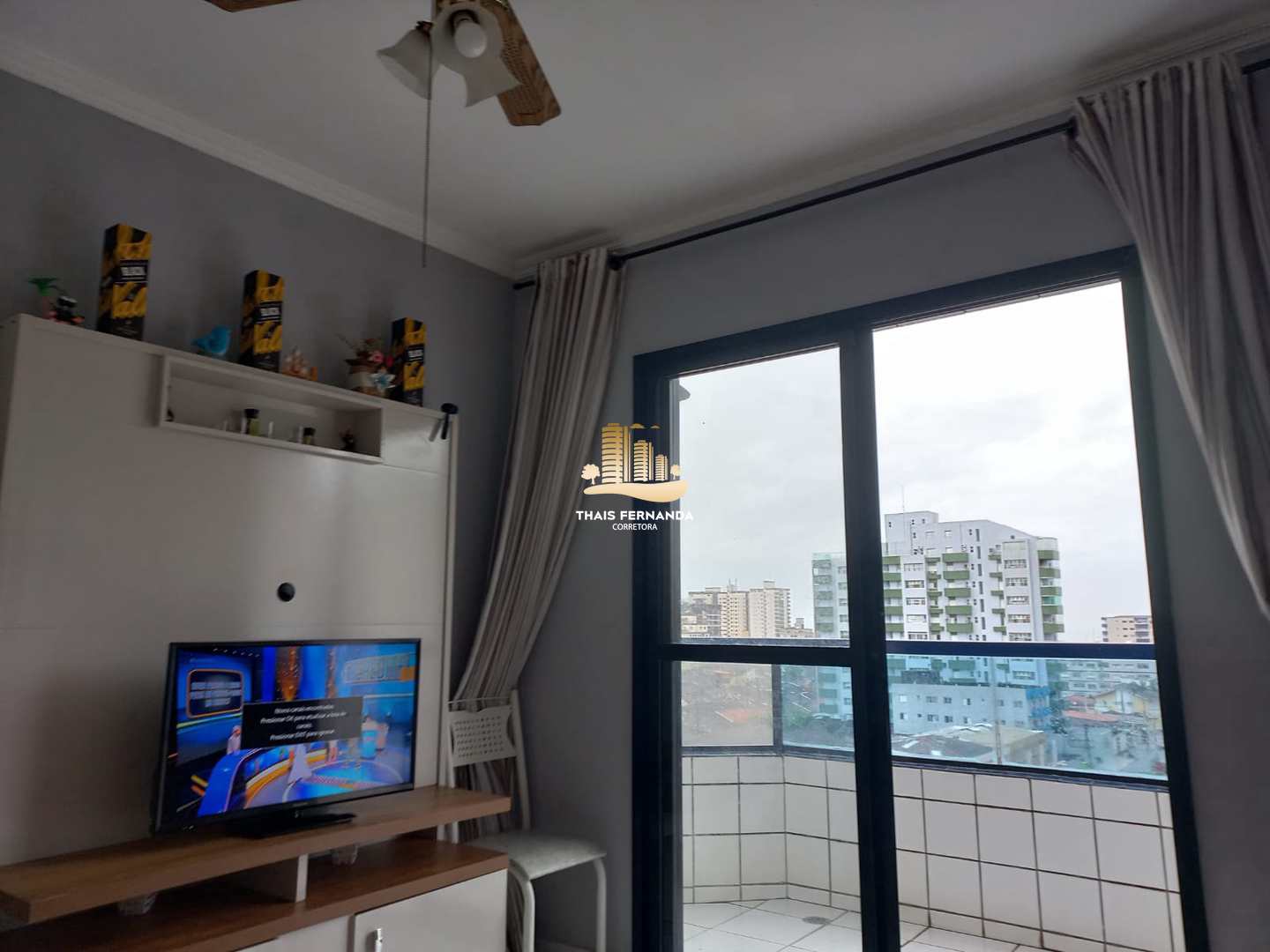 Apartamento à venda com 2 quartos, 70m² - Foto 3