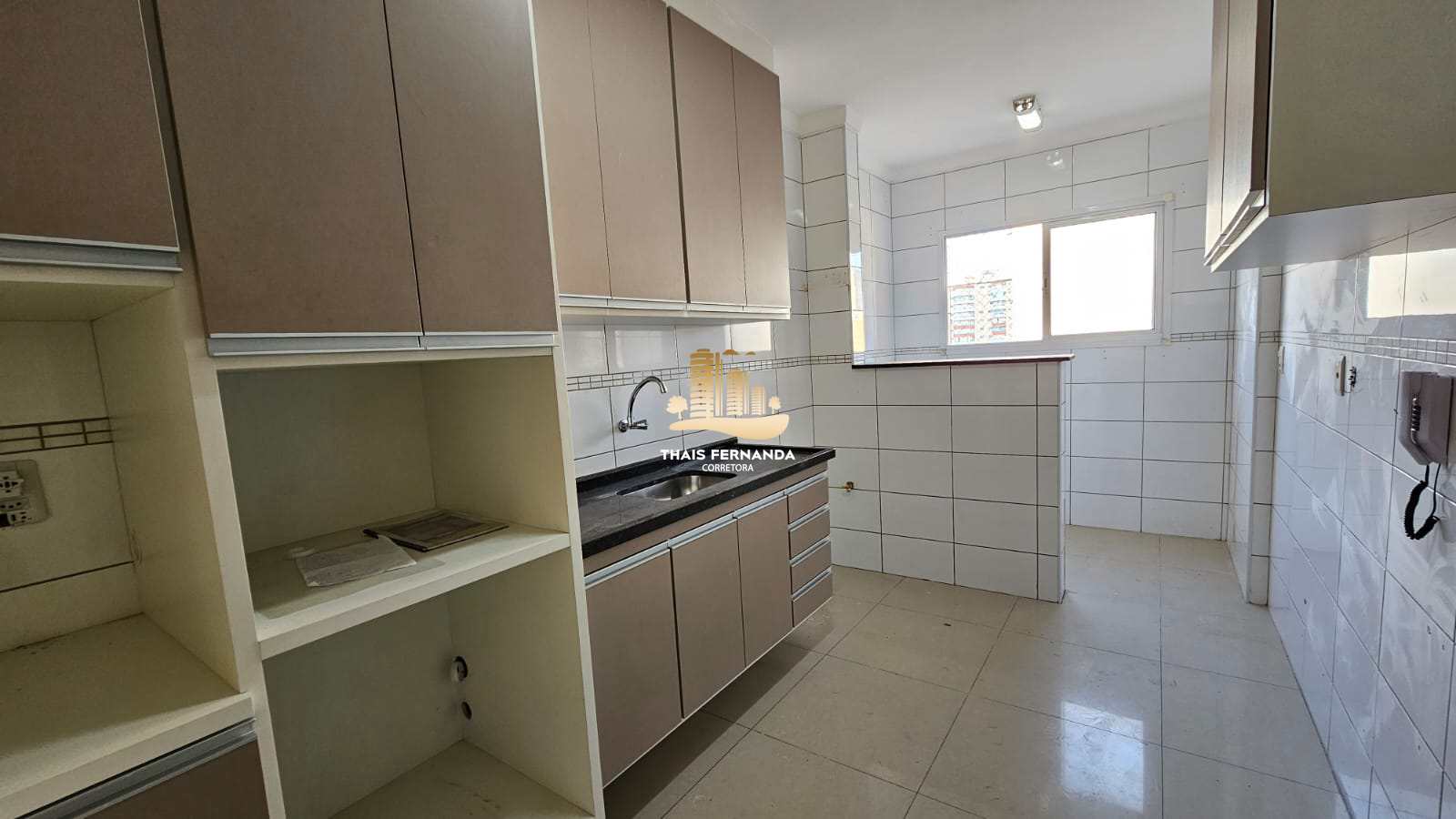 Apartamento à venda com 2 quartos, 71m² - Foto 3