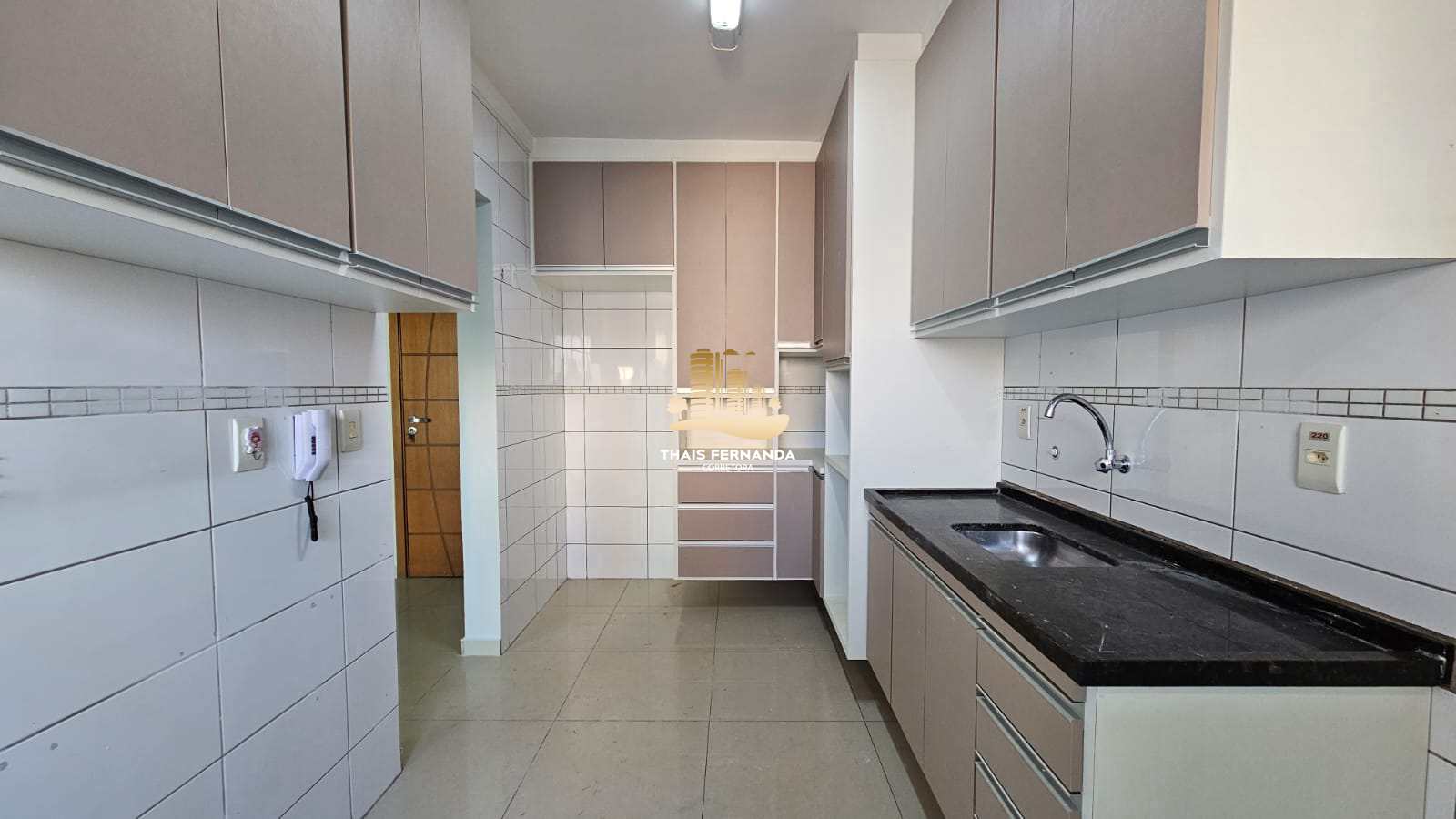 Apartamento à venda com 2 quartos, 71m² - Foto 4