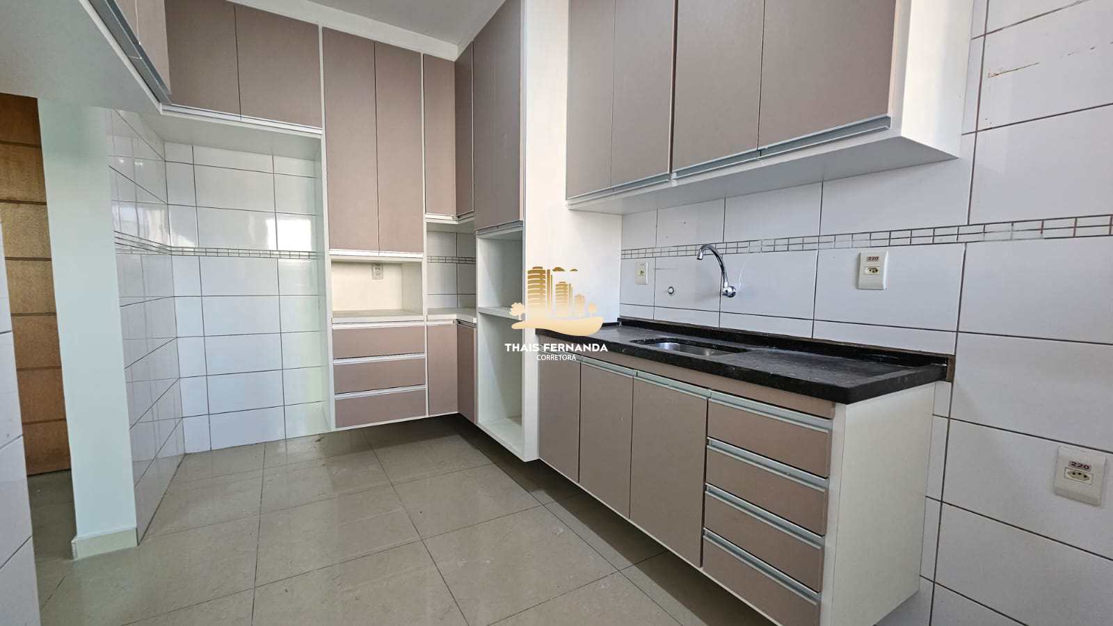 Apartamento à venda com 2 quartos, 71m² - Foto 1