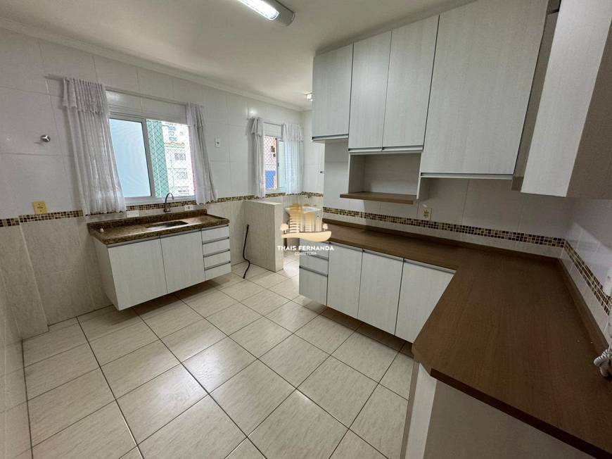 Apartamento à venda com 2 quartos, 80m² - Foto 11