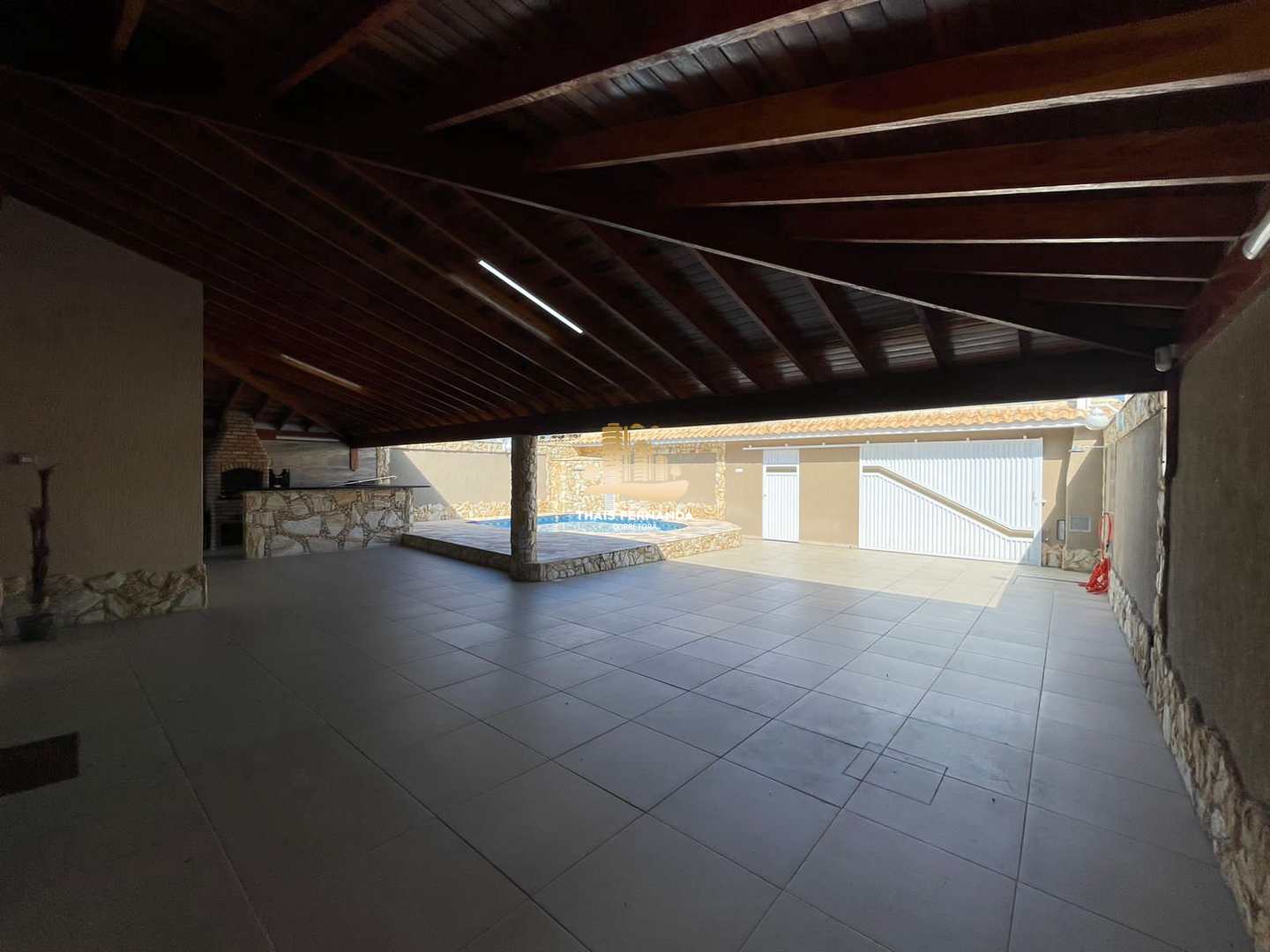 Casa à venda com 5 quartos, 261m² - Foto 7