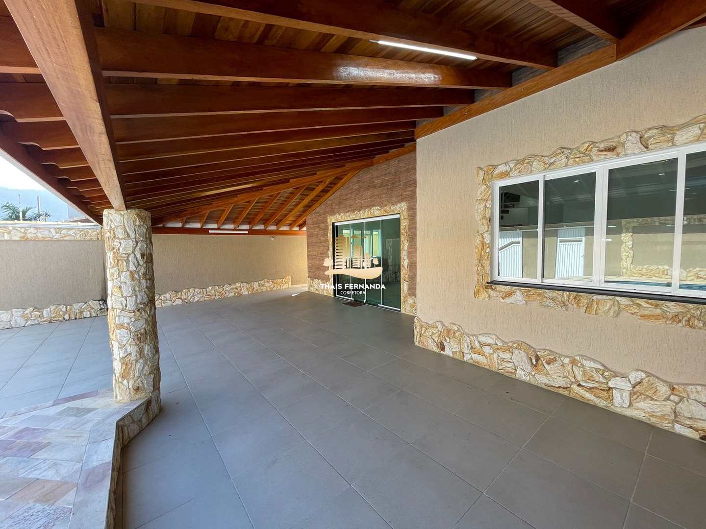 Casa à venda com 5 quartos, 261m² - Foto 5