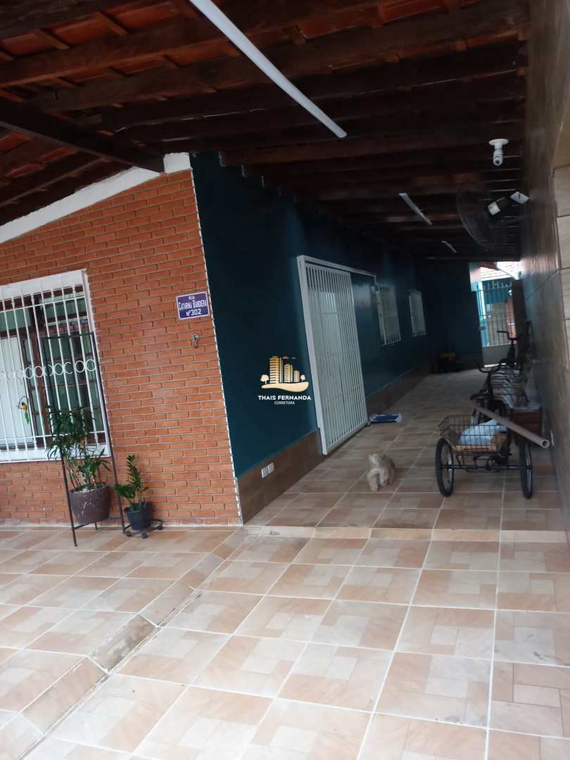 Casa à venda com 3 quartos, 288m² - Foto 1