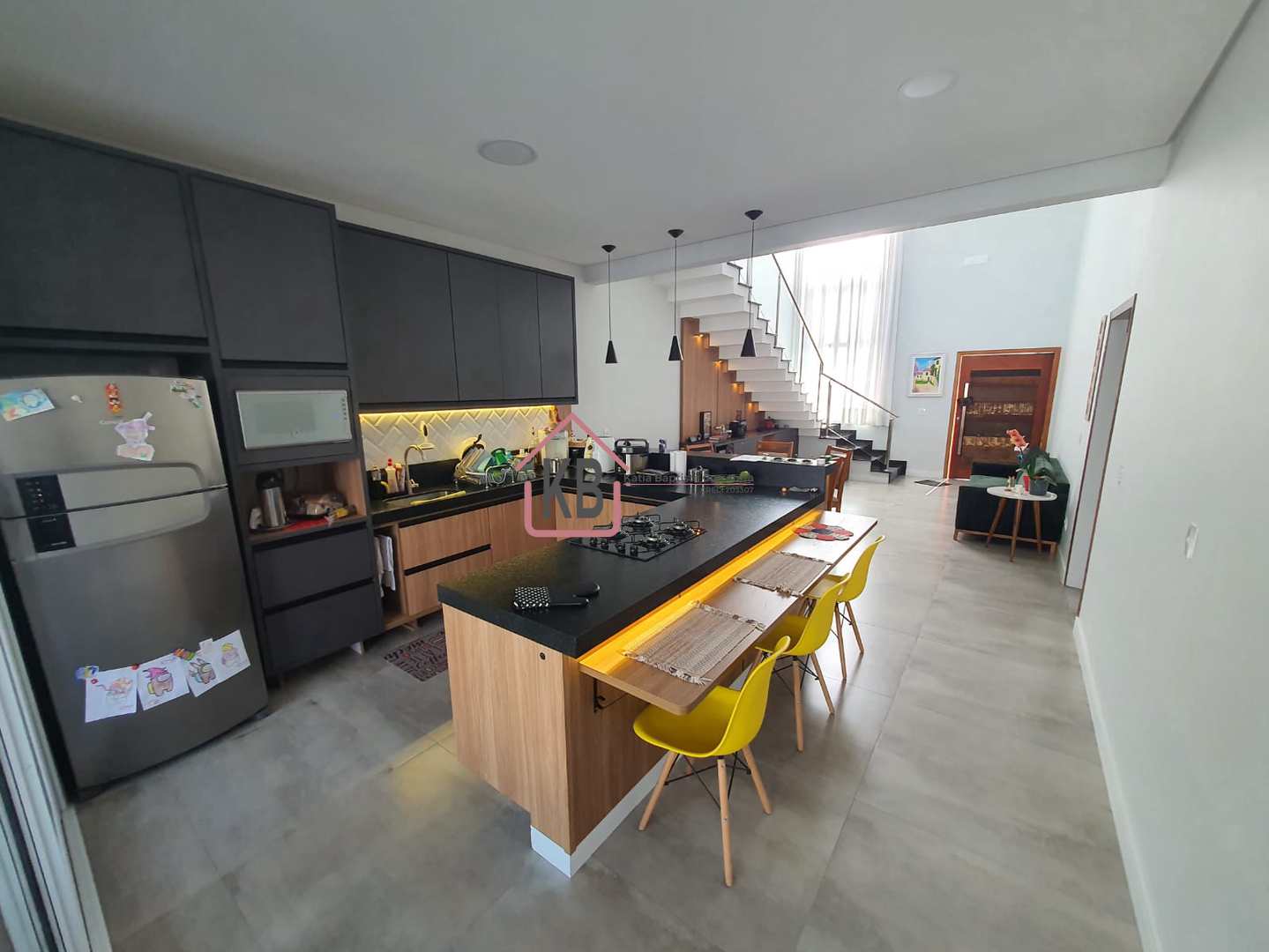 Sobrado com 4 dorms, Caminho Novo, Tremembé - R$ 990 mil, Cod: 108