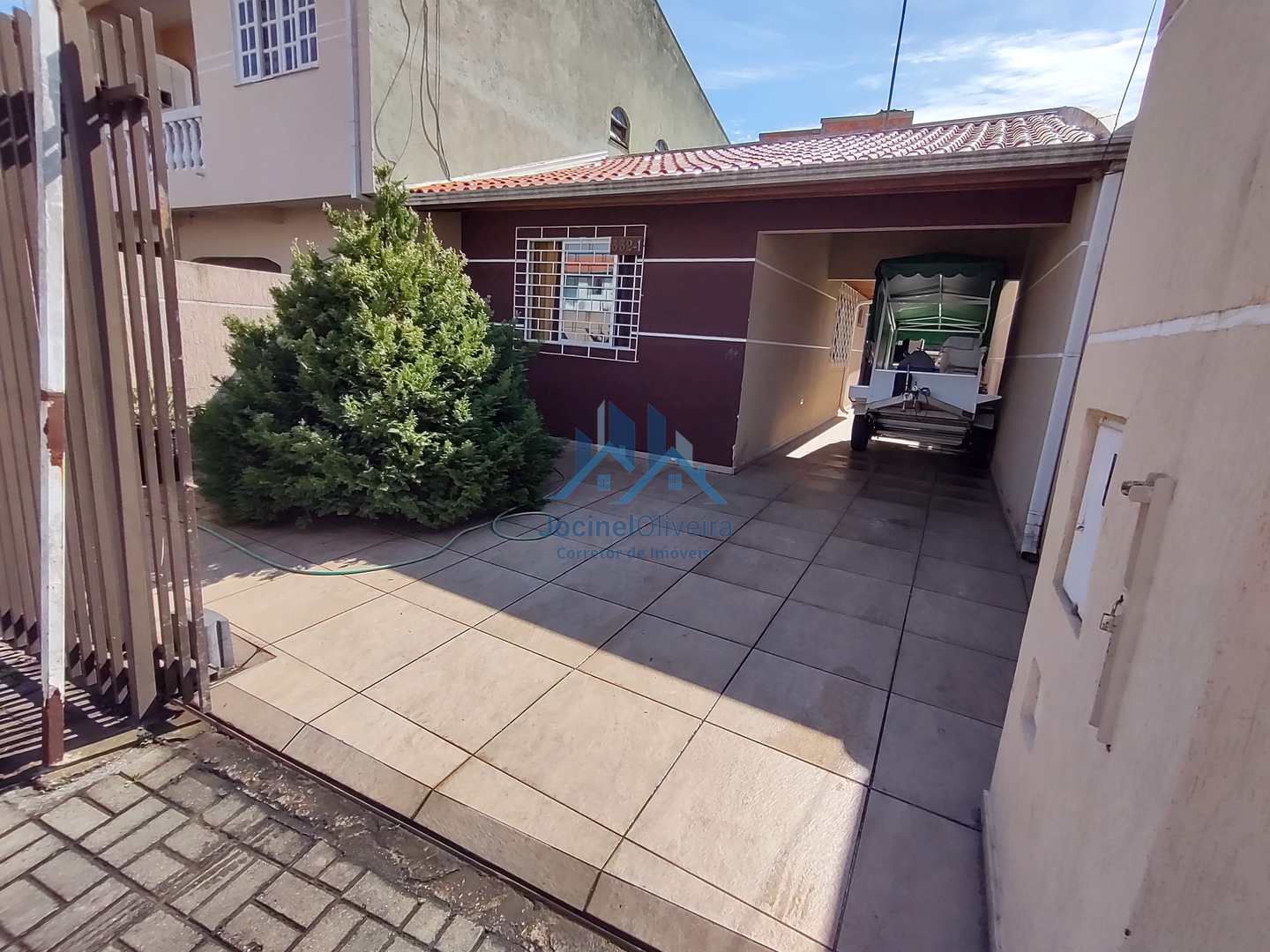 Casa com 3 dorms, Xaxim, Curitiba - R$ 380 mil, Cod: CA0001
