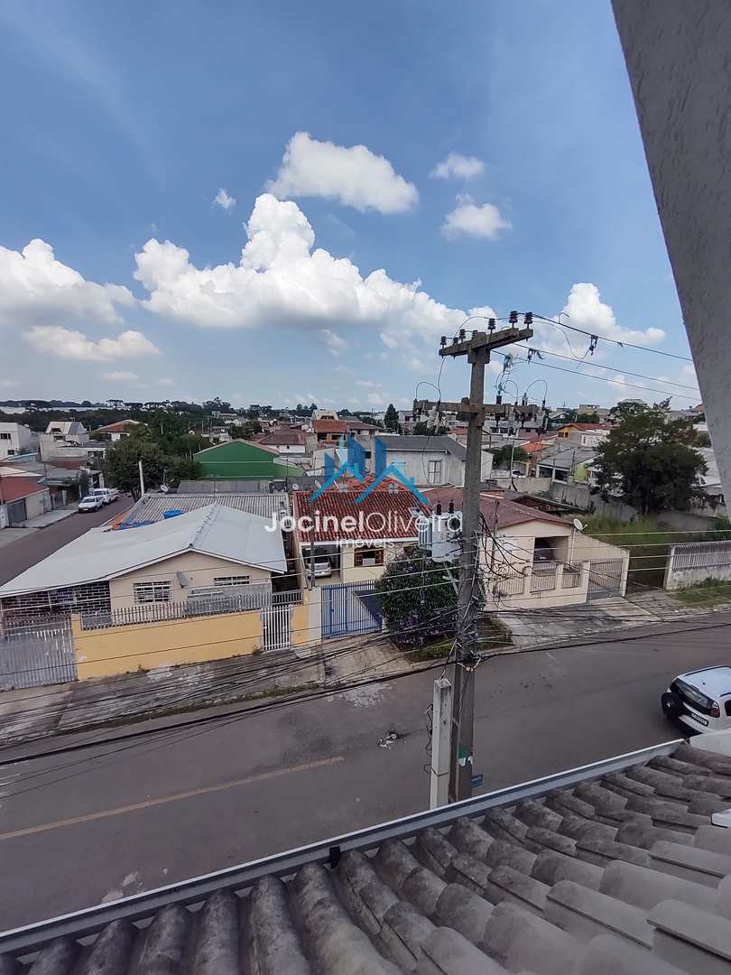 Sobrado com 3 quartos à venda no bairro Sítio Cercado em Curitiba