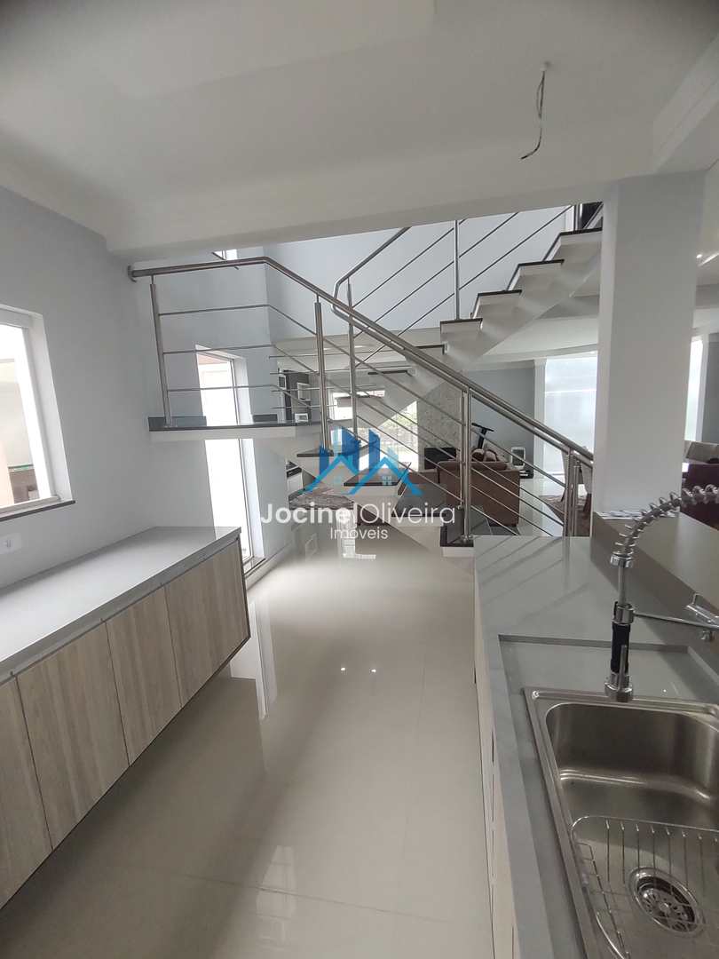 Sobrado à venda com 6 quartos, 520m² - Foto 31