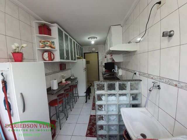 Apartamento à venda com 2 quartos, 70m² - Foto 13