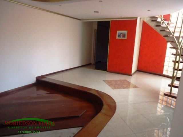 Sobrado à venda com 4 quartos, 264m² - Foto 1