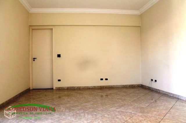 Apartamento à venda com 3 quartos, 130m² - Foto 2