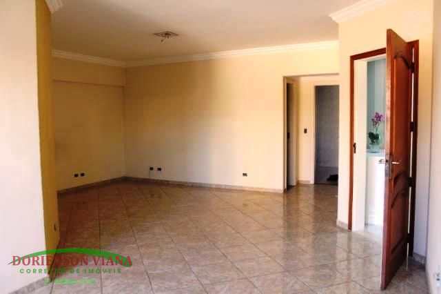 Apartamento à venda com 3 quartos, 130m² - Foto 1