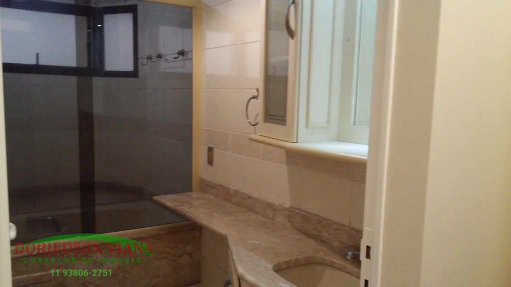 Apartamento à venda com 3 quartos, 202m² - Foto 3