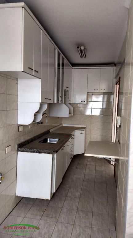 Apartamento à venda com 2 quartos, 64m² - Foto 2