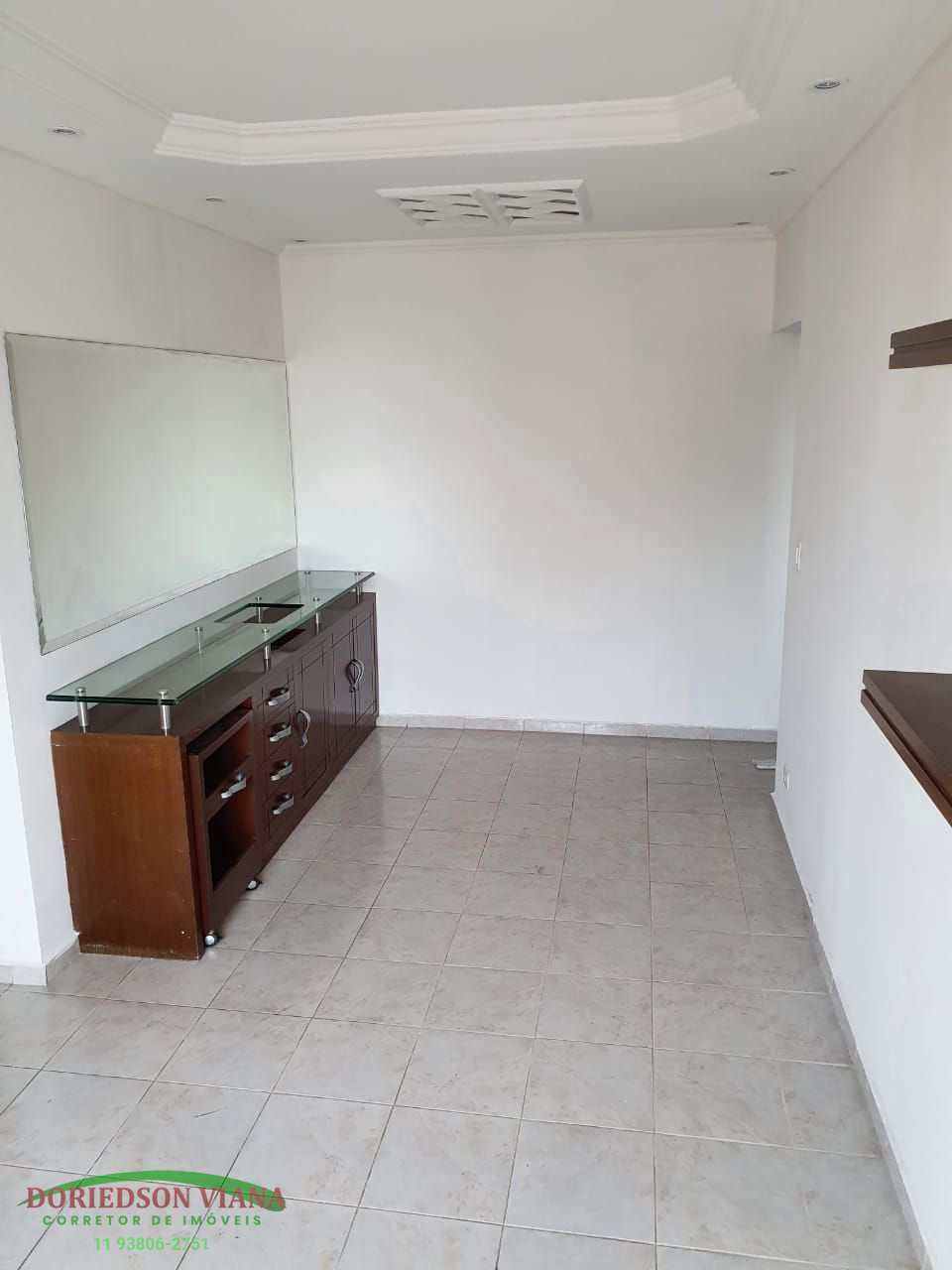 Apartamento à venda com 2 quartos, 65m² - Foto 2