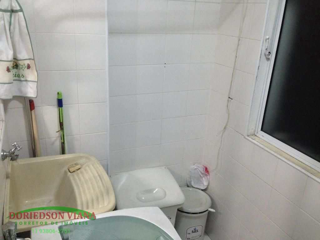 Apartamento à venda com 2 quartos, 60m² - Foto 2