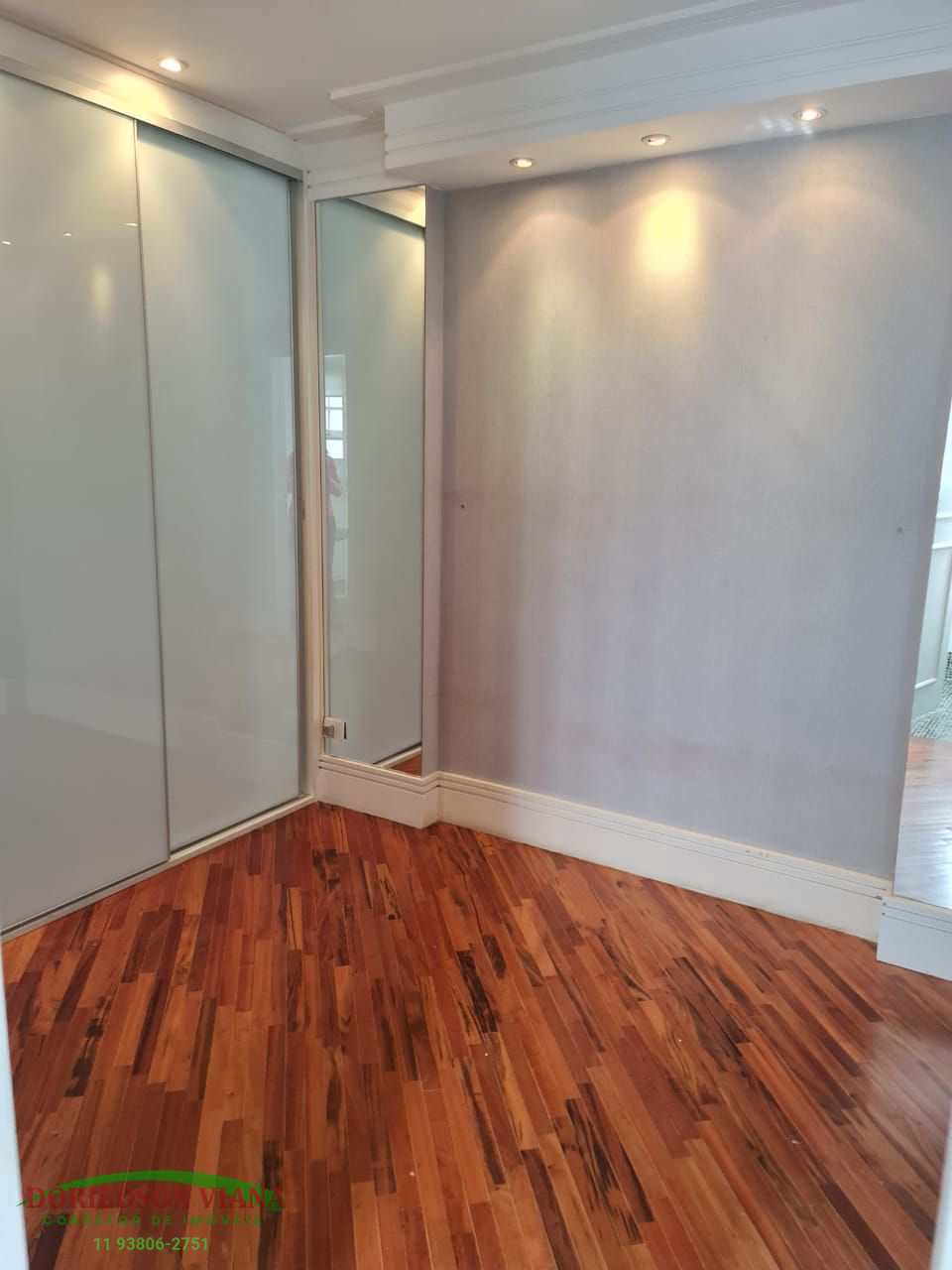 Sobrado à venda com 3 quartos, 236m² - Foto 4