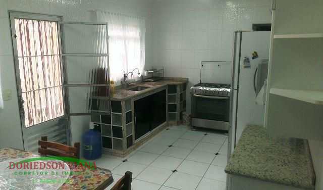 Sobrado à venda com 2 quartos, 180m² - Foto 2