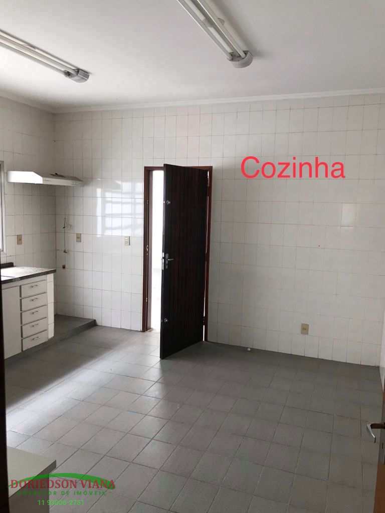 Sobrado à venda com 3 quartos, 220m² - Foto 3