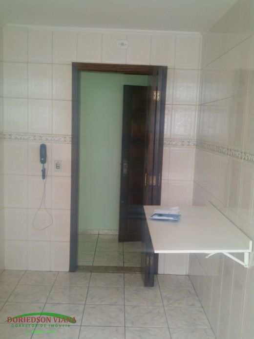 Apartamento à venda com 2 quartos, 70m² - Foto 2