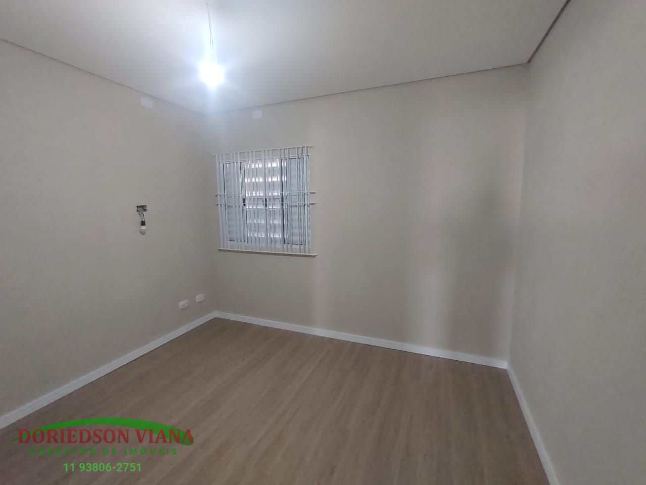 Casa para alugar com 3 quartos, 67m² - Foto 2