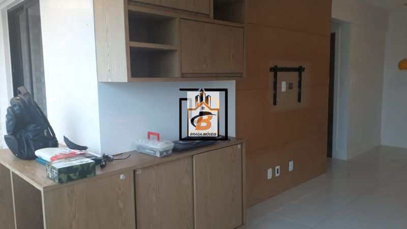 Apartamento à venda com 2 quartos, 84m² - Foto 2