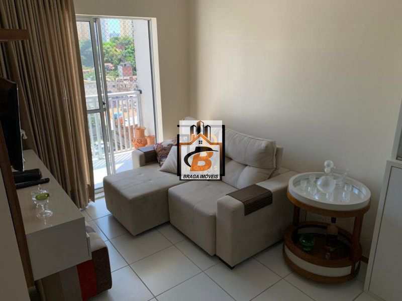 Apartamento à venda com 2 quartos, 75m² - Foto 2