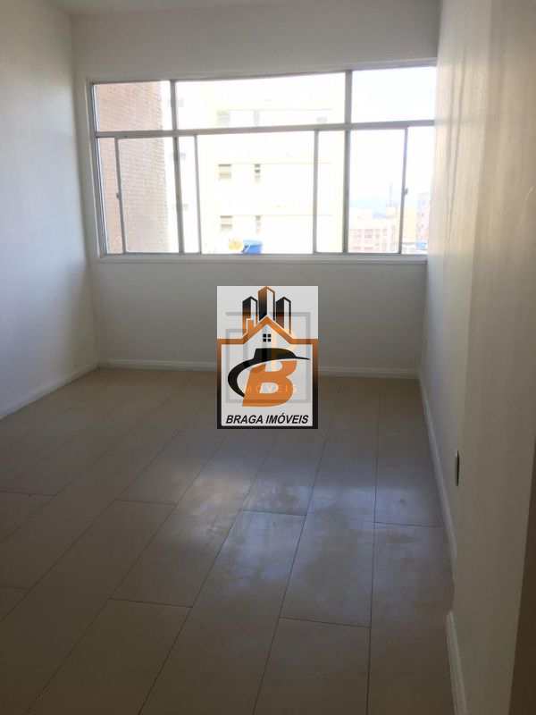 Apartamento à venda com 2 quartos, 70m² - Foto 9