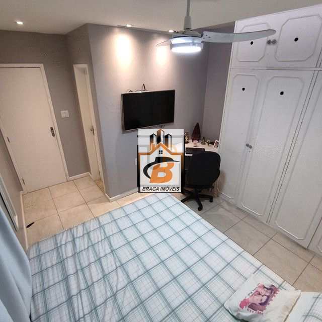 Apartamento à venda com 2 quartos, 70m² - Foto 4