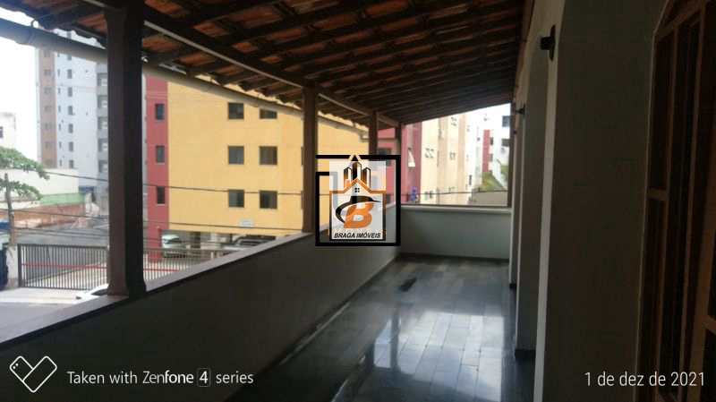 Casa para alugar com 5 quartos, 300m² - Foto 22