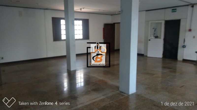 Casa para alugar com 5 quartos, 300m² - Foto 21