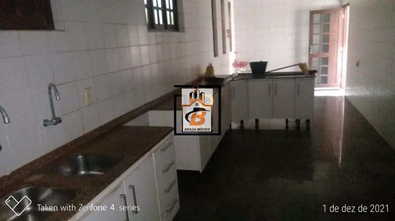 Casa para alugar com 5 quartos, 300m² - Foto 17