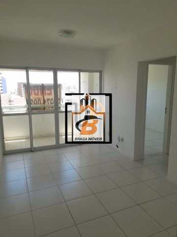 Apartamento à venda com 2 quartos, 70m² - Foto 1