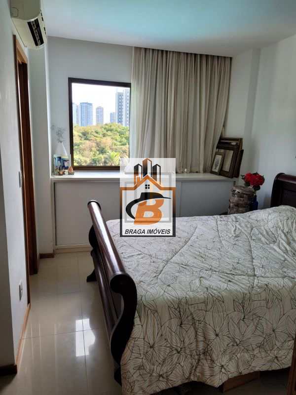 Apartamento à venda com 4 quartos, 200m² - Foto 13