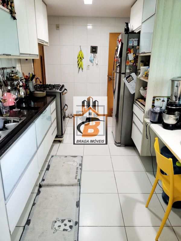 Apartamento à venda com 4 quartos, 200m² - Foto 10