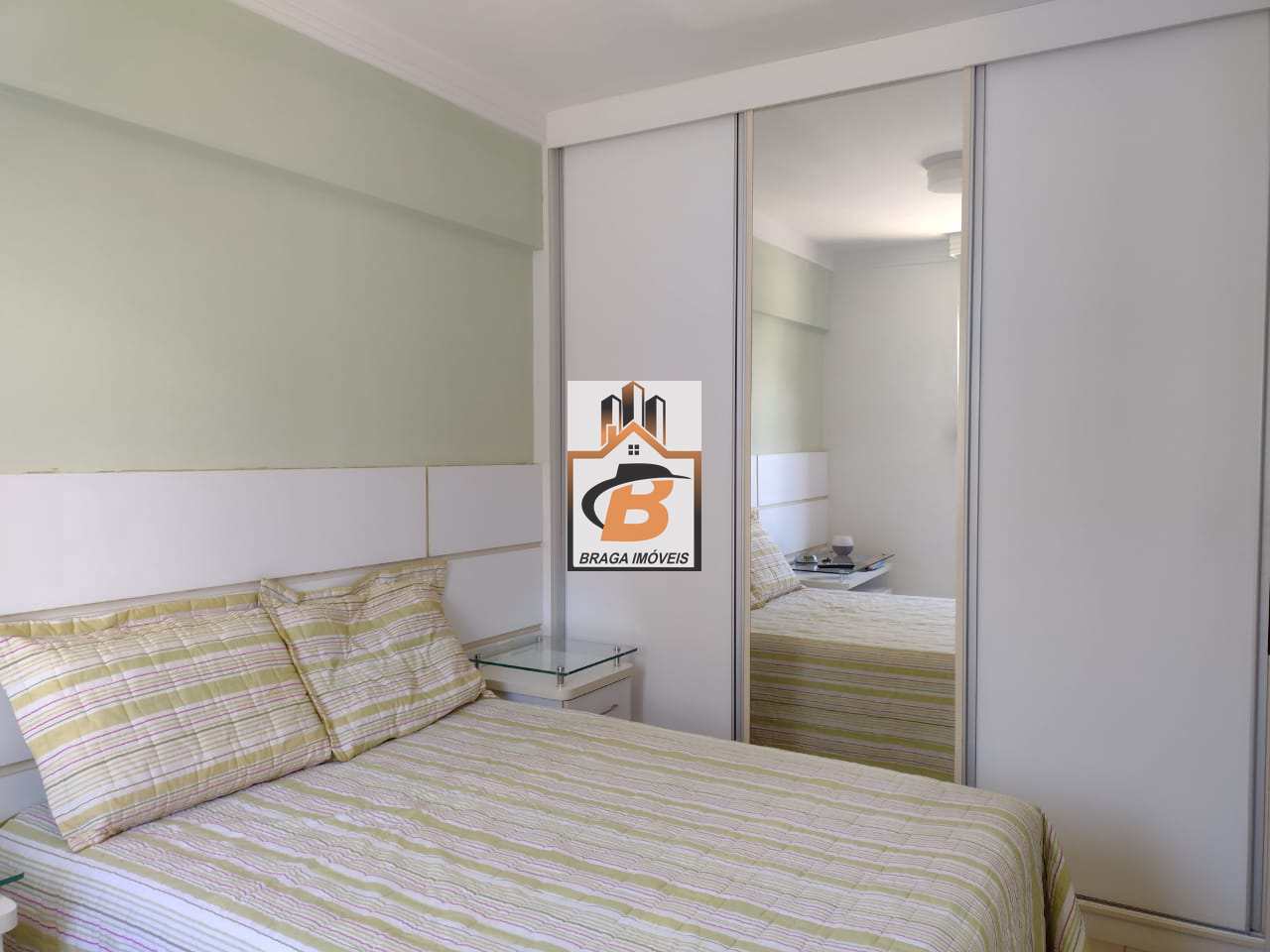 Apartamento à venda com 2 quartos, 78m² - Foto 3