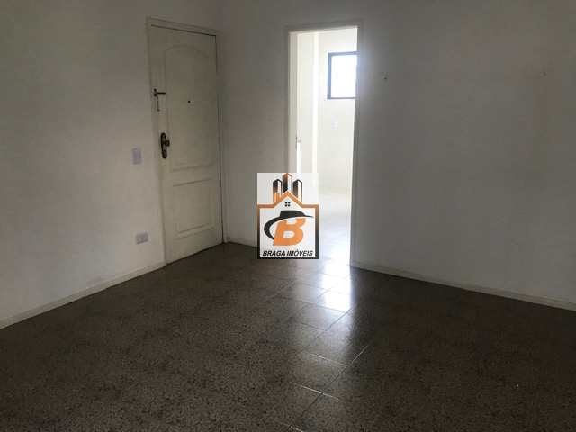 Apartamento à venda com 2 quartos, 75m² - Foto 19