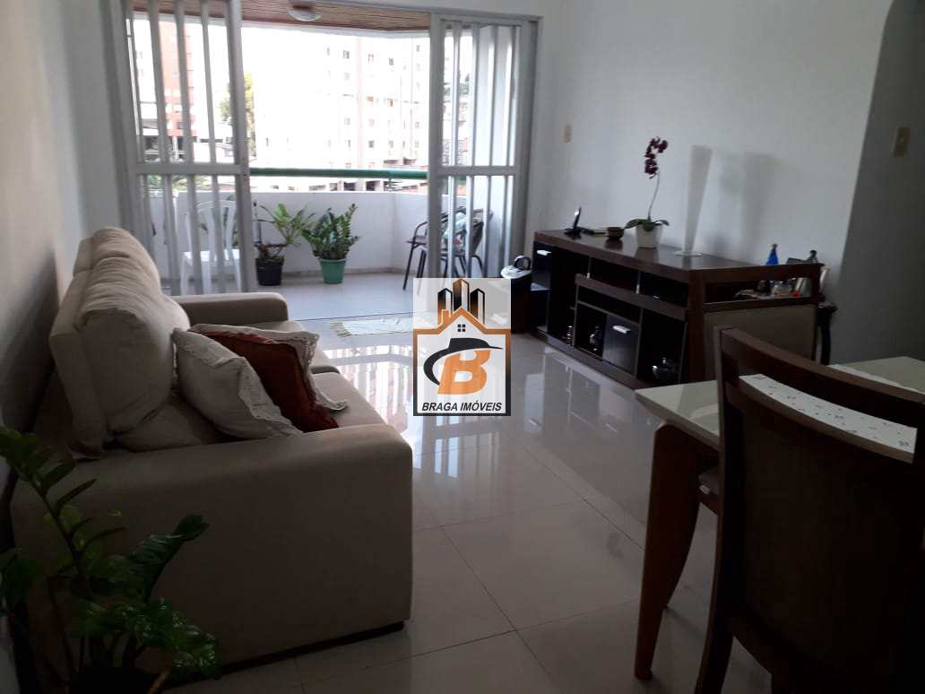 Apartamento à venda com 2 quartos, 72m² - Foto 2