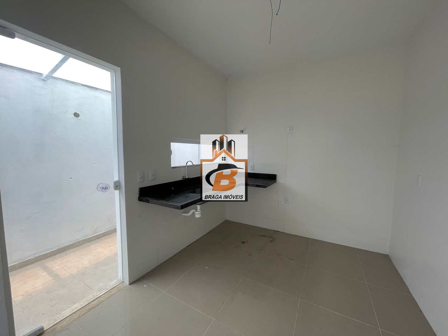 Casa à venda com 3 quartos, 108m² - Foto 11