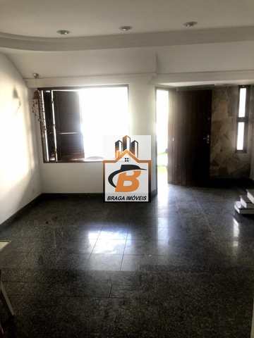 Casa de Condomínio para alugar com 5 quartos, 200m² - Foto 11