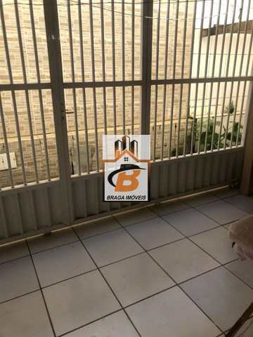 Casa de Condomínio para alugar com 5 quartos, 200m² - Foto 13